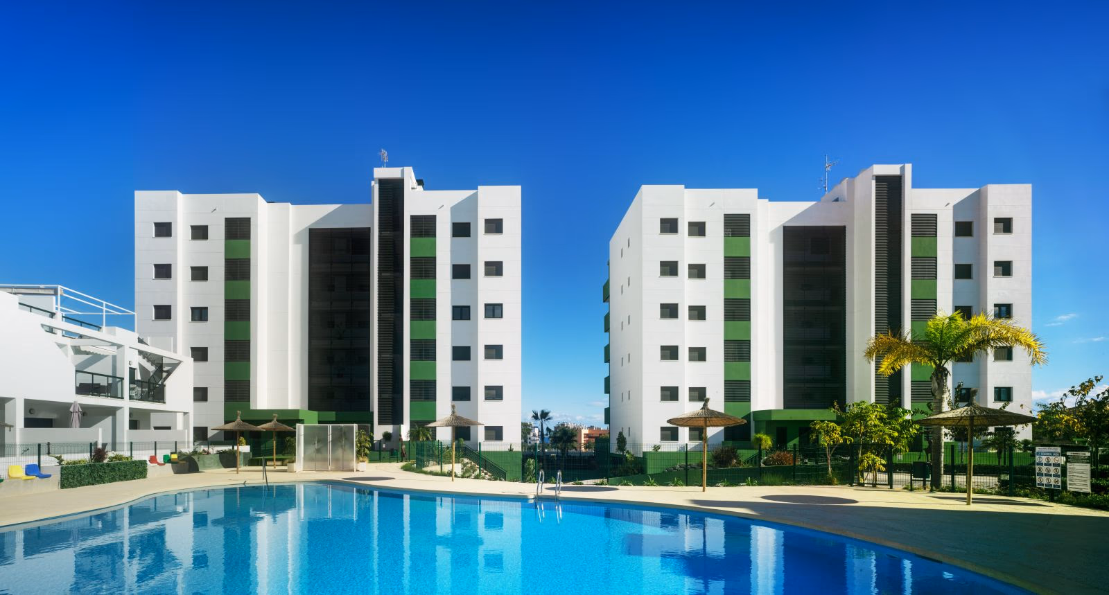 Lago Varese — Апартаменты с 2-3 спальнями в Миль-Пальмерас, Коста Бланка 1