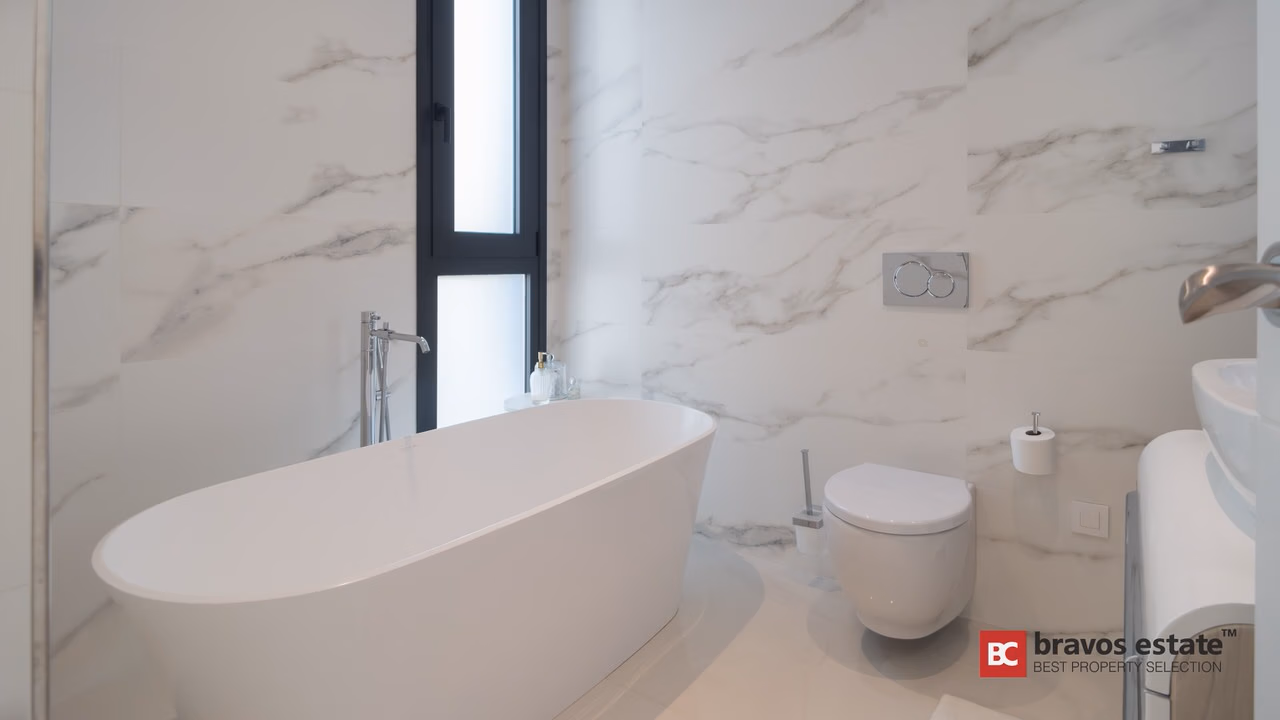 Вилла с 5 спальнями в Sierra Cortina, Финестрат, 450 м² - 24