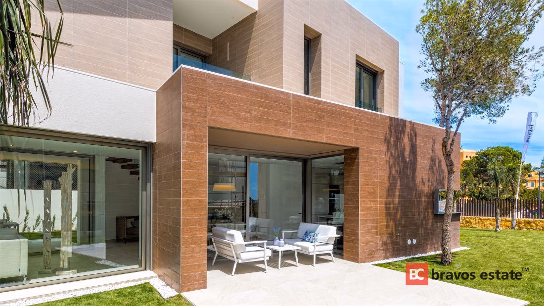 Новая вилла, 4 спальни в Финестрате · 215 m² - 2