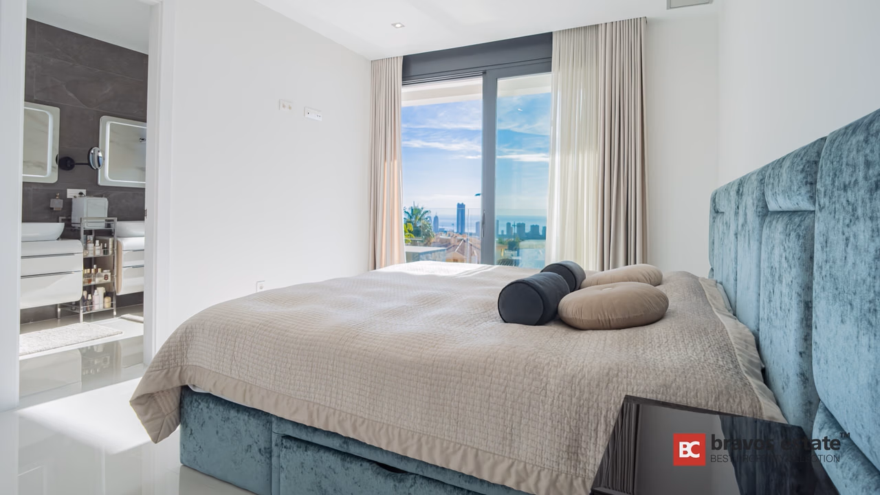 Вилла с 5 спальнями в Sierra Cortina, Финестрат, 450 м² - 14