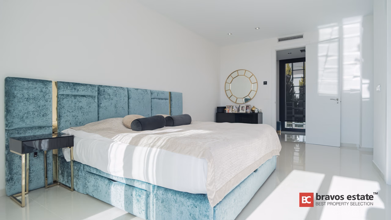 Вилла с 5 спальнями в Sierra Cortina, Финестрат, 450 м² - 13