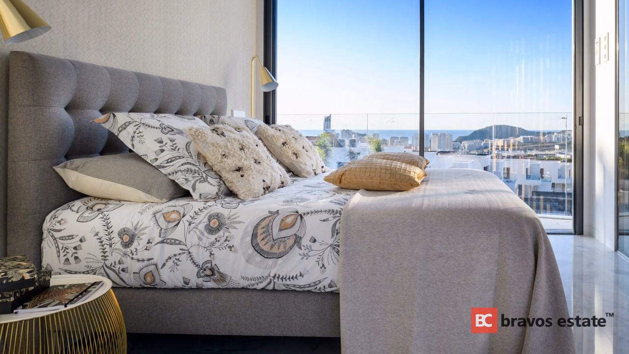 Просторная вилла, 4 спальни в Финестрате · 331 m² - 12