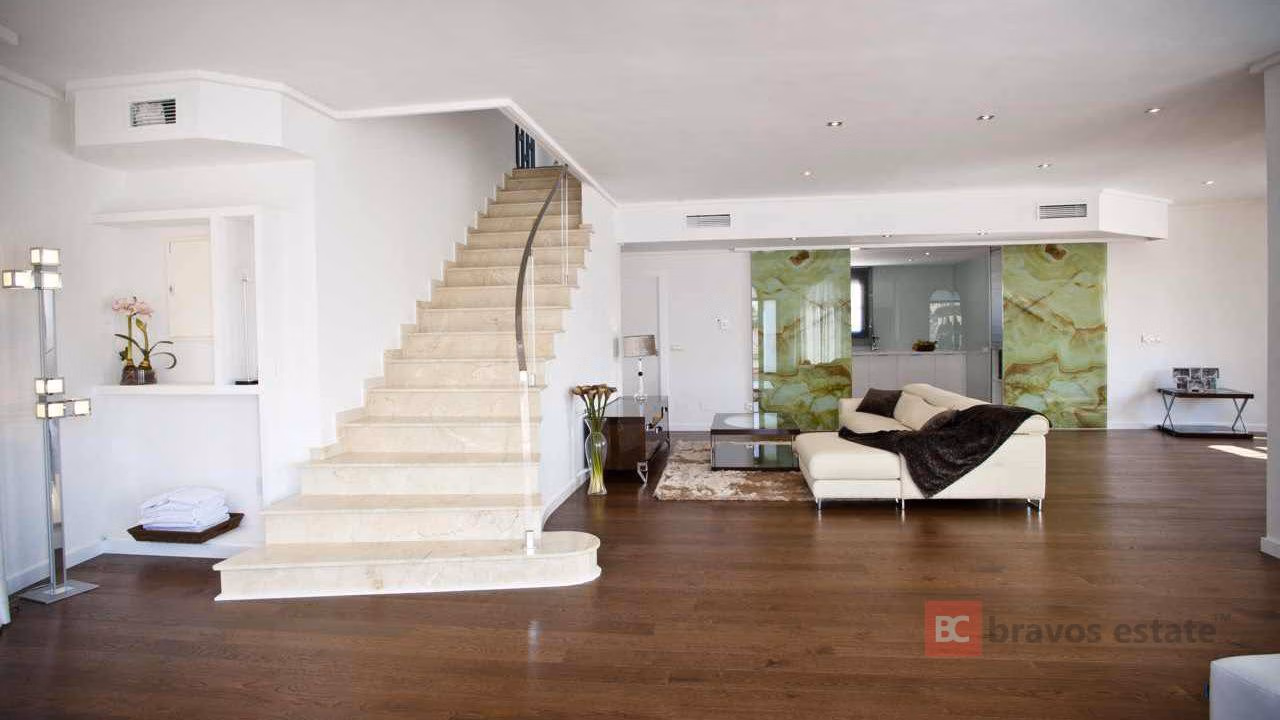 Просторная вилла, 5 спален в Сьюдад-Кесаде · 399 m² - 2