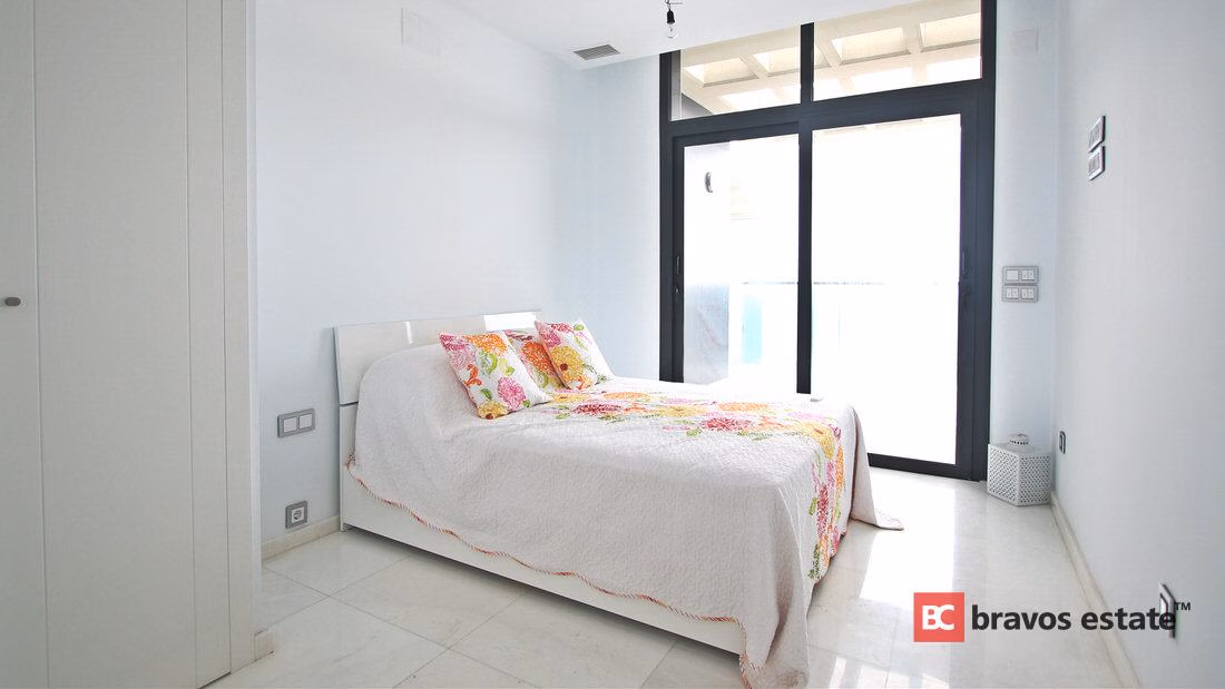 Апартаменты у моря, 2 спальни в Бенидорме · 357 m² - 11