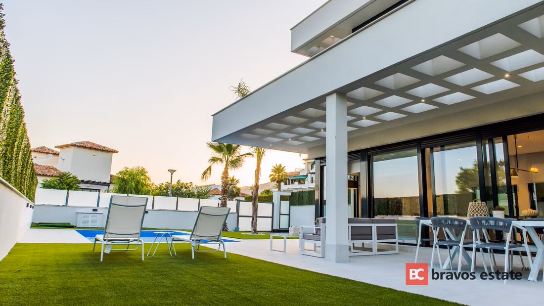 Просторная вилла, 3 спальни в Финестрате · 282 m² - 12