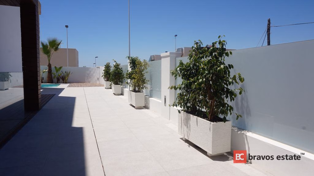 Вилла рядом с морем, 4 спальни в Торревьехе · 200 m² - 4