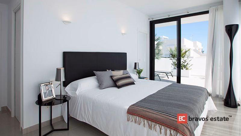 Новая вилла, 4 спальни в Сьюдад-Кесаде · 185 m² - 8