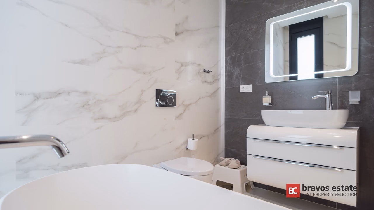 Вилла с 5 спальнями в Sierra Cortina, Финестрат, 450 м² - 25