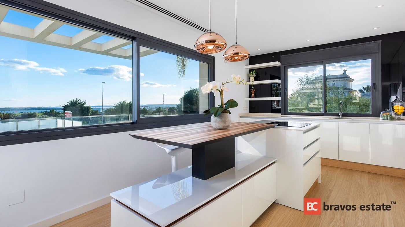 Просторная вилла, 5 спален в Сьюдад-Кесаде · 371 m² - 9
