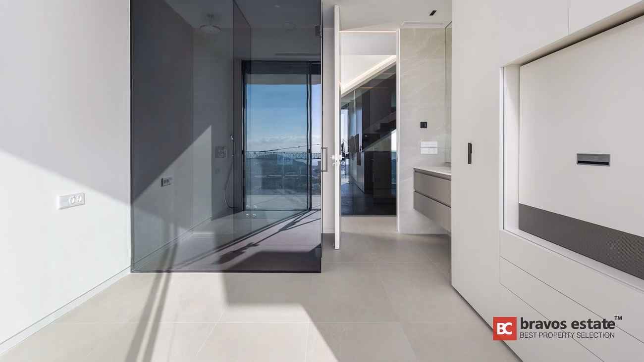 Вилла с 5 спальнями в Sierra Cortina, Финестрат, 650 м² - 23
