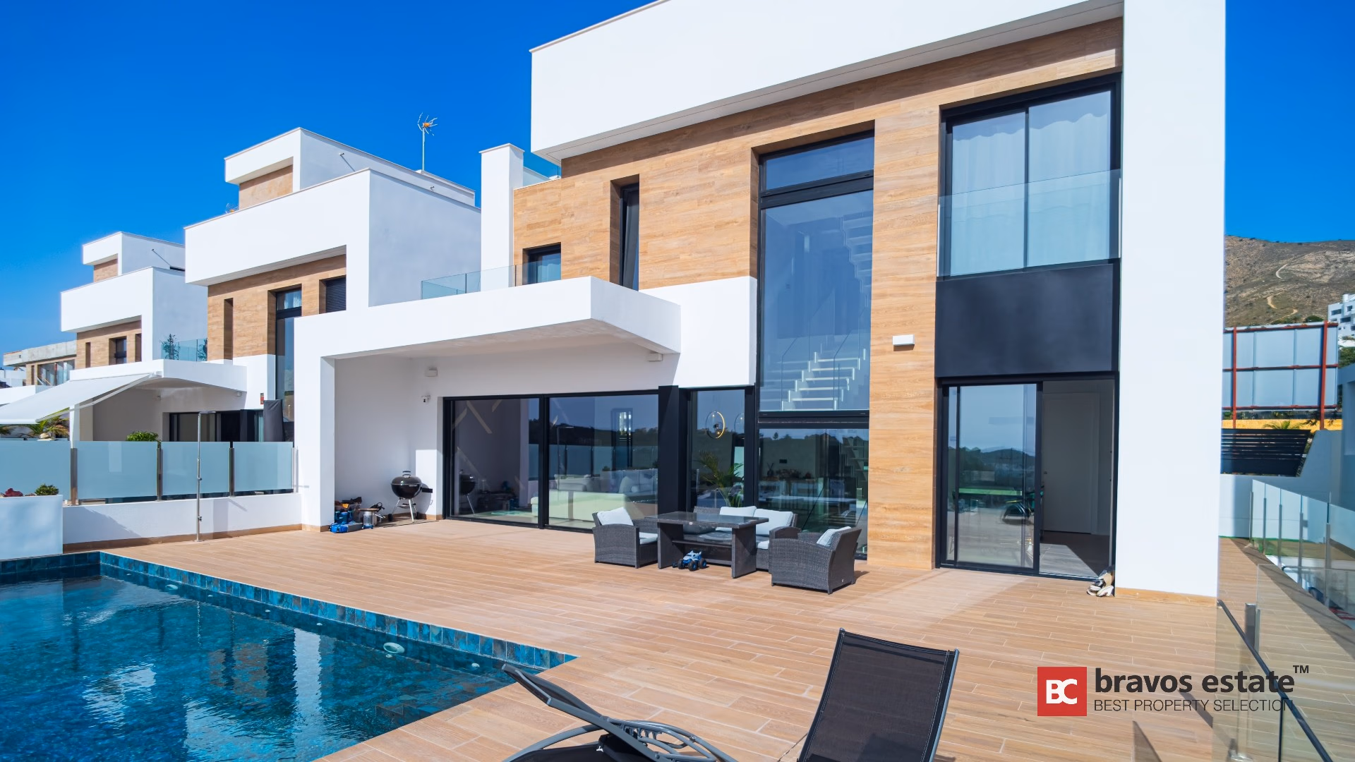 Современная вилла с 3 спальнями в Финестрате, 425 м² 1