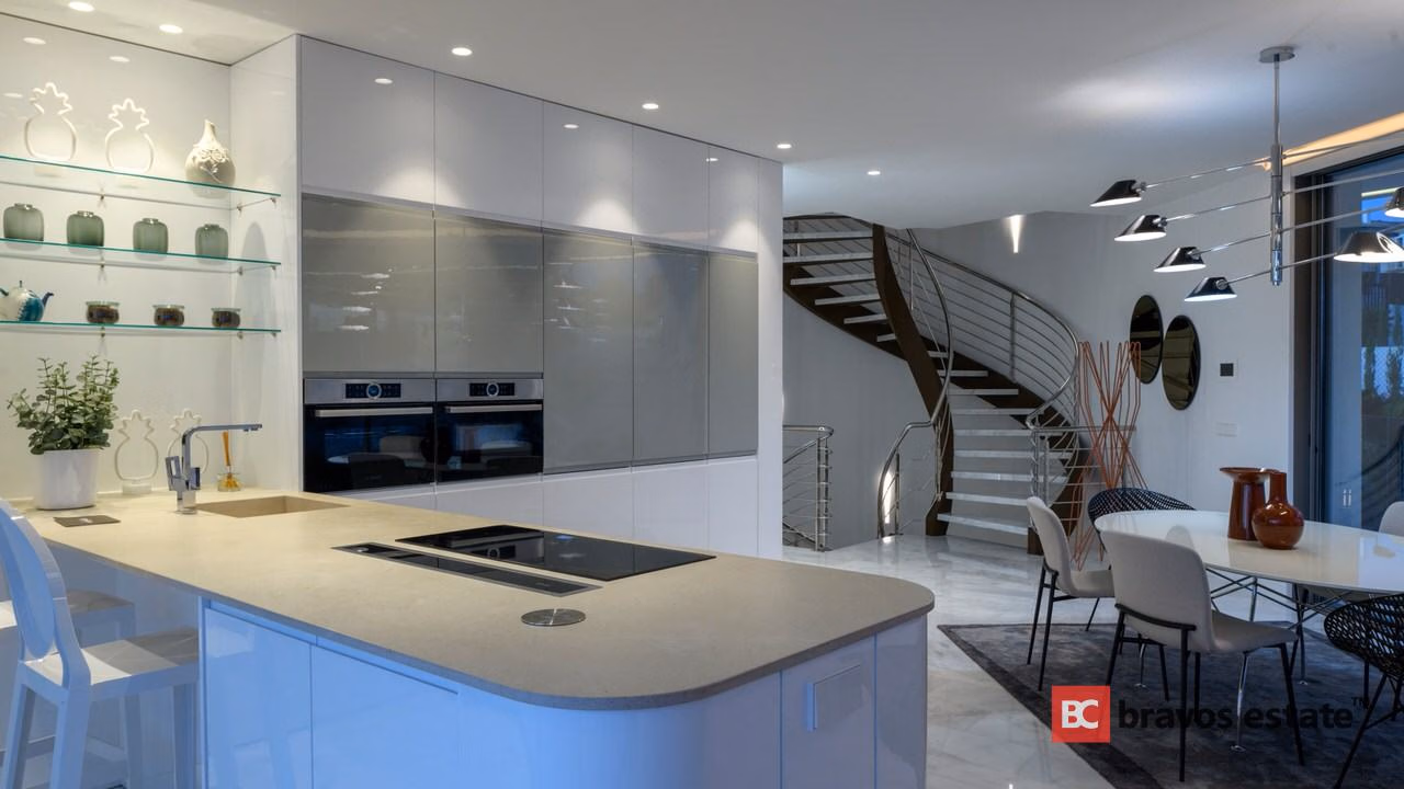 Просторная вилла, 4 спальни в Финестрате · 331 m² - 9