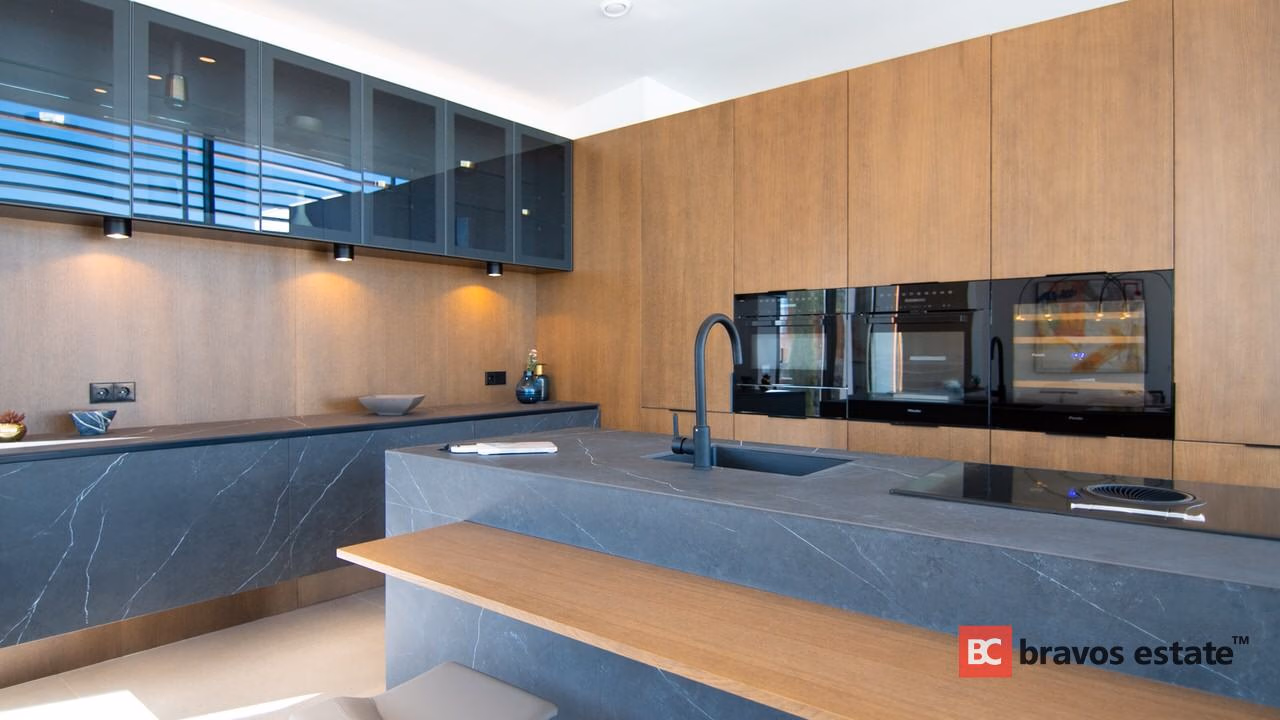 Новая вилла, 4 спальни в Лас-Колинас · 210 m² - 13