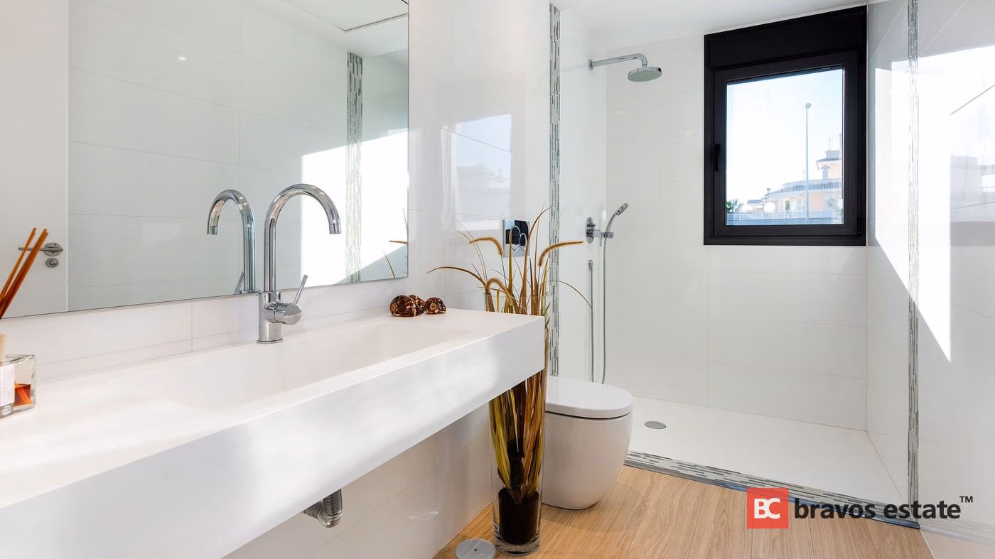 Просторная вилла, 5 спален в Сьюдад-Кесаде · 371 m² - 1