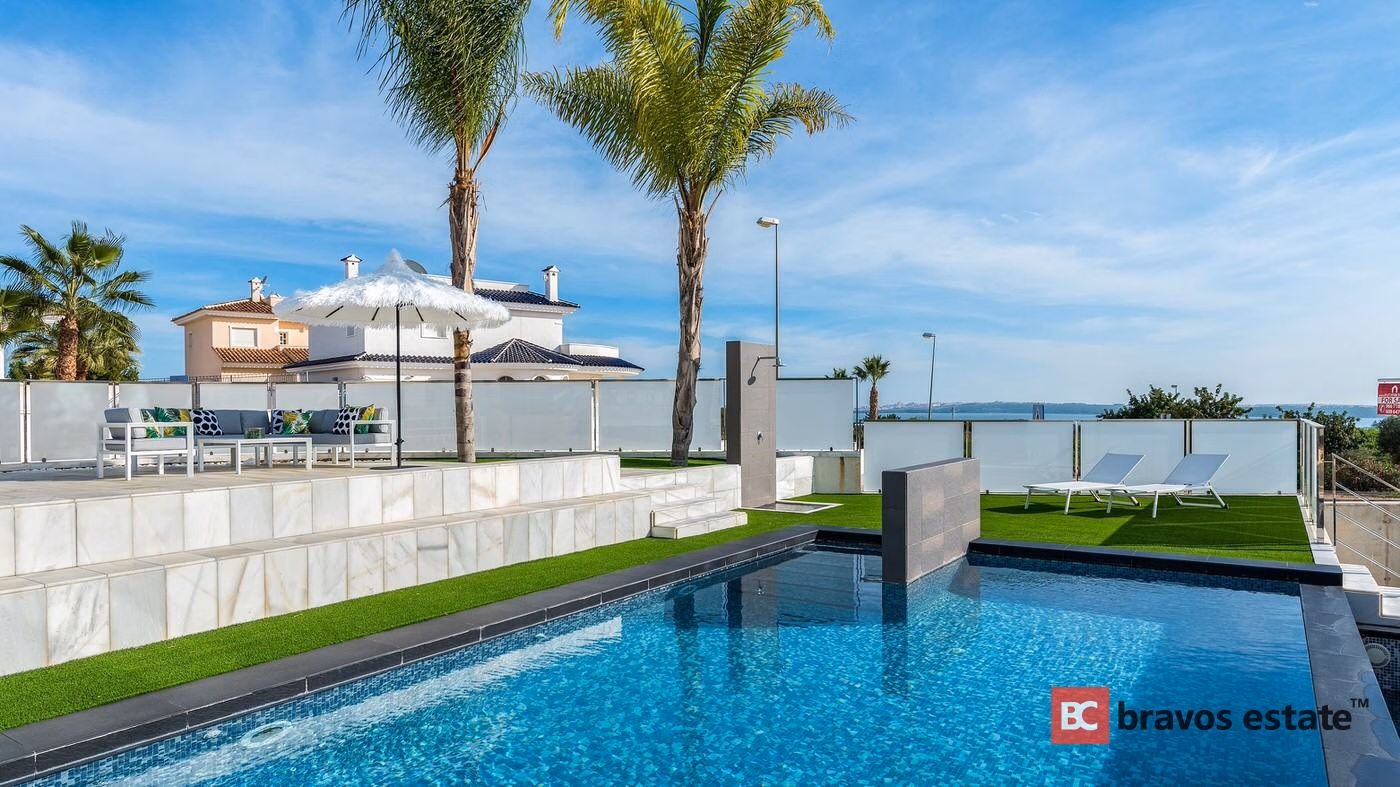 Просторная вилла, 5 спален в Сьюдад-Кесаде · 371 m² - 8