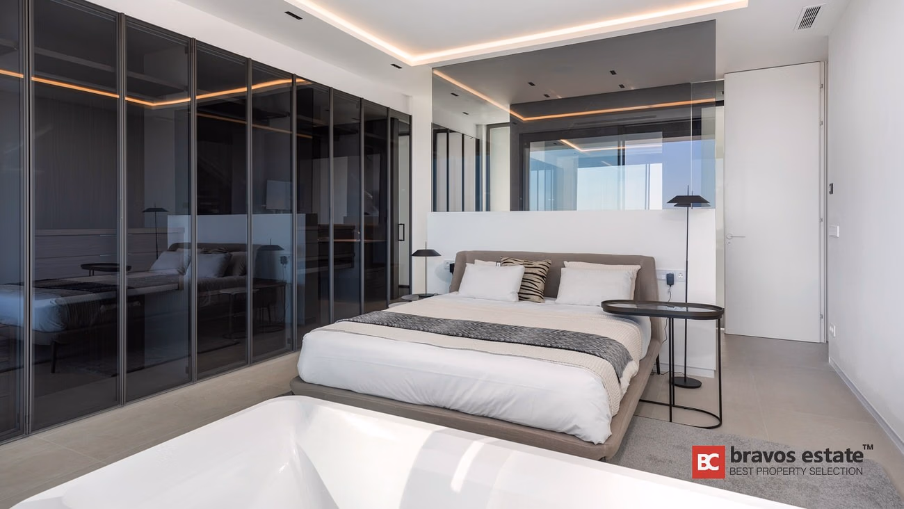 Вилла с 5 спальнями в Sierra Cortina, Финестрат, 650 м² - 25