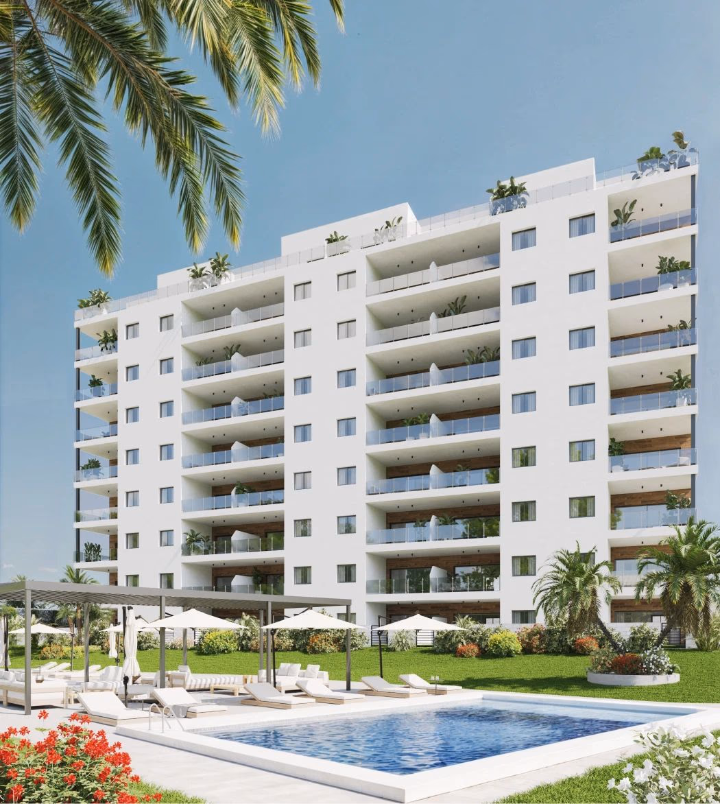 Beachside 2-Bedroom Apartment in Benidorm 1