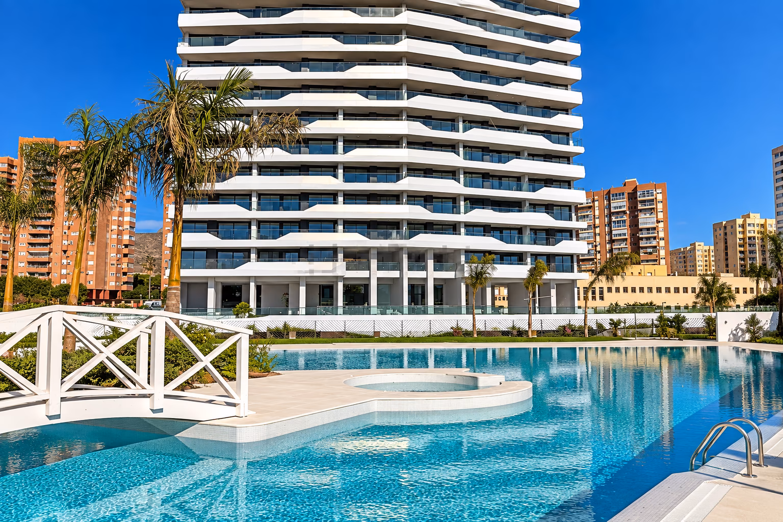 Benidorm Beach — квартира с 2 спальнями и крытой террасой в Поньенте, Бенидорм 1
