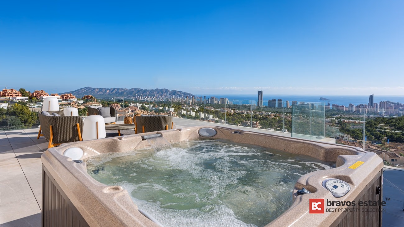 Вилла с 5 спальнями в Sierra Cortina, Финестрат, 650 м² - 9