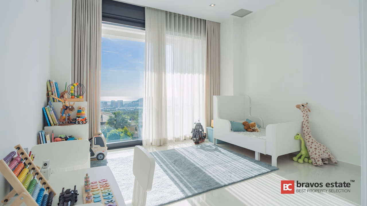 Вилла с 5 спальнями в Sierra Cortina, Финестрат, 450 м² - 17