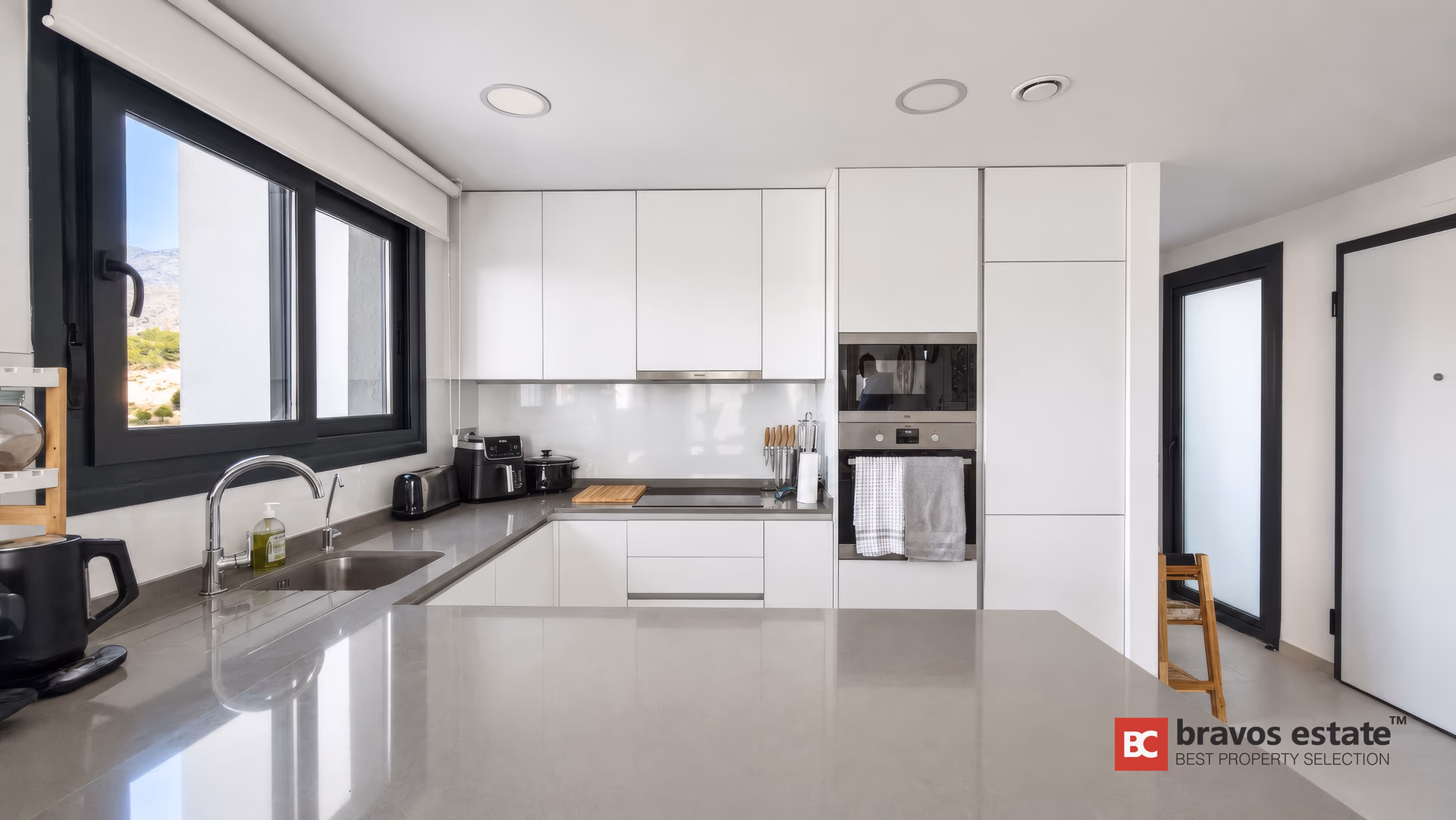 Купить квартиру в Бенидорме, Poniente — 2 спальни в Eagle Tower, 1-й этаж - 7