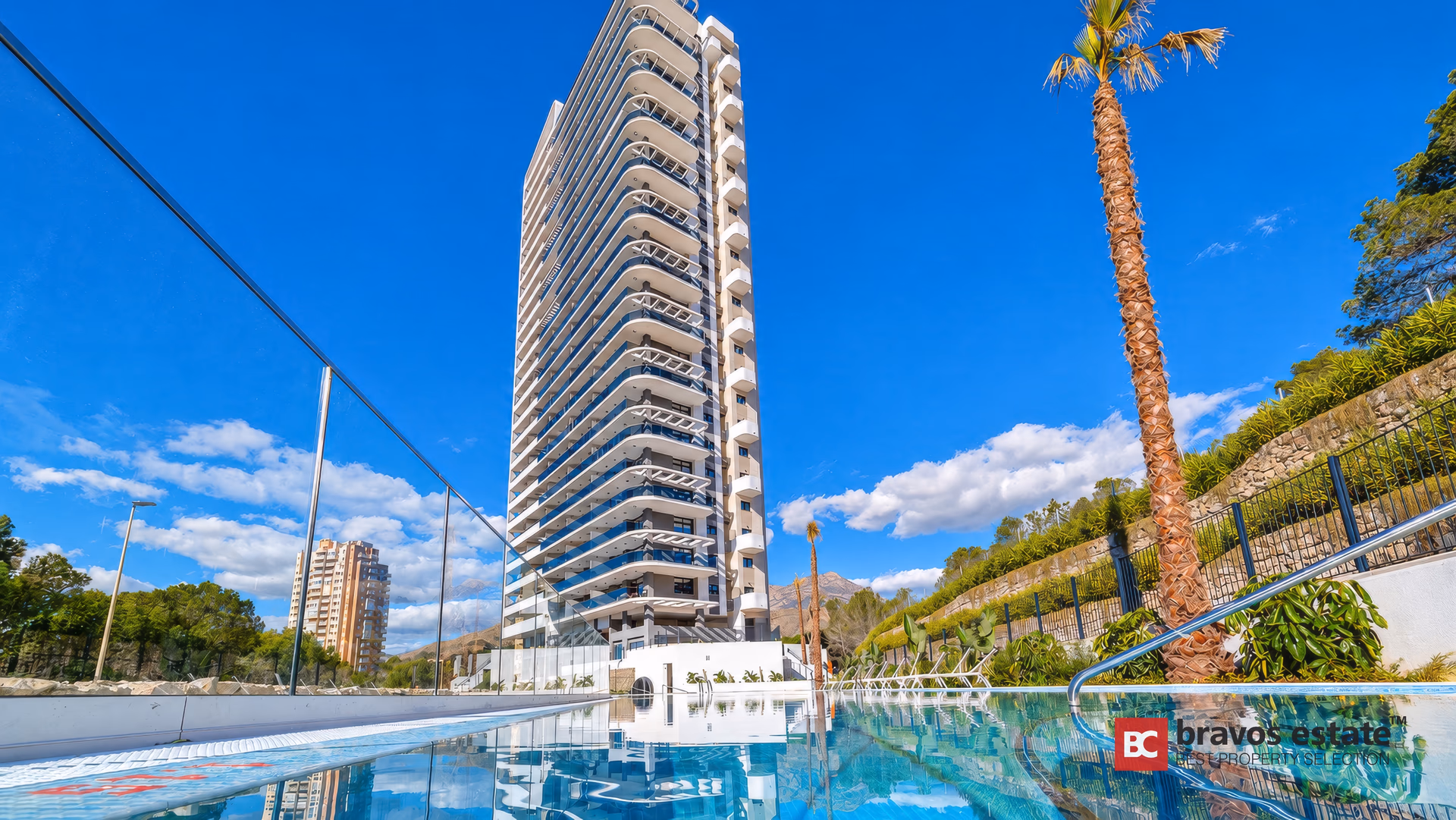 Купить квартиру в Бенидорме, Poniente — 2 спальни в Eagle Tower, 1-й этаж - 2