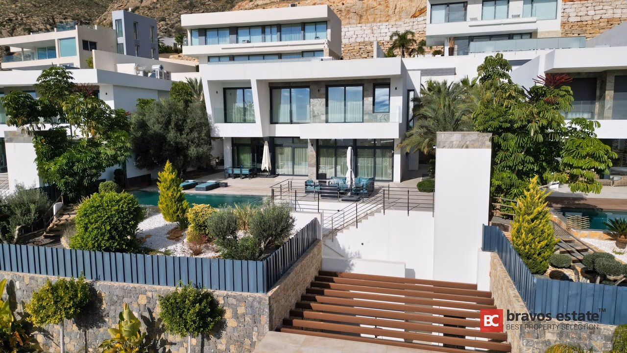 Вилла с 5 спальнями в Sierra Cortina, Финестрат, 450 м² - 4