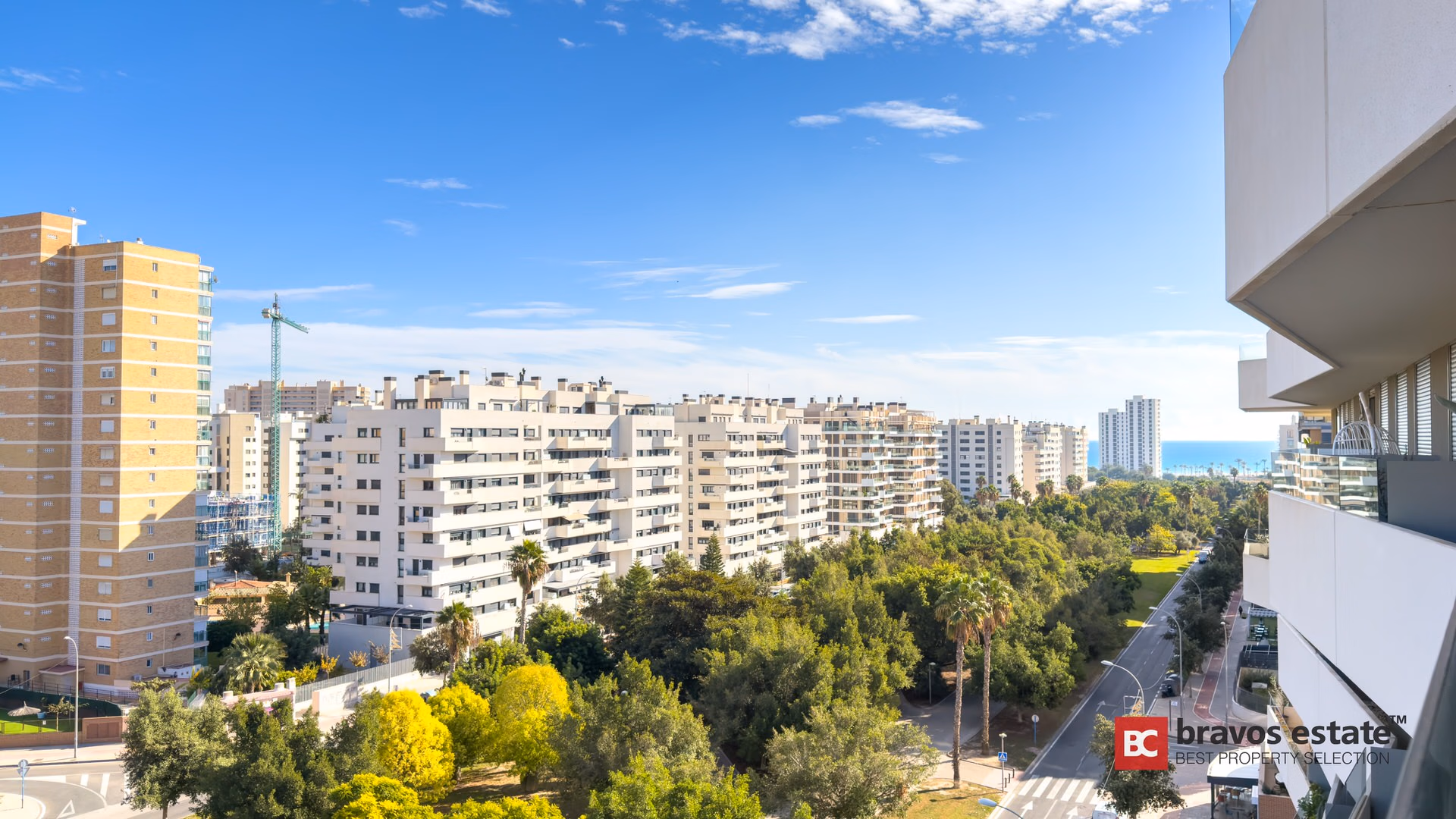 Modern 7th-Floor Apartment in PAU 5, Playa San Juan - 27