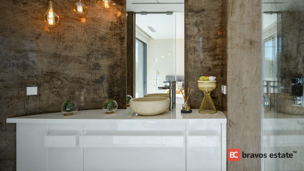 Просторная вилла, 4 спальни в Финестрате · 331 m² - 13