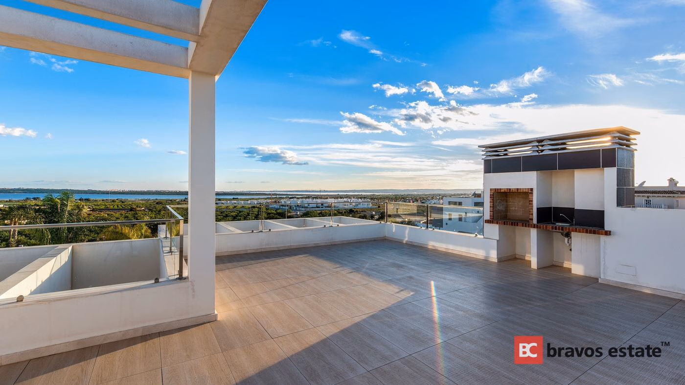 Просторная вилла, 5 спален в Сьюдад-Кесаде · 371 m² - 10