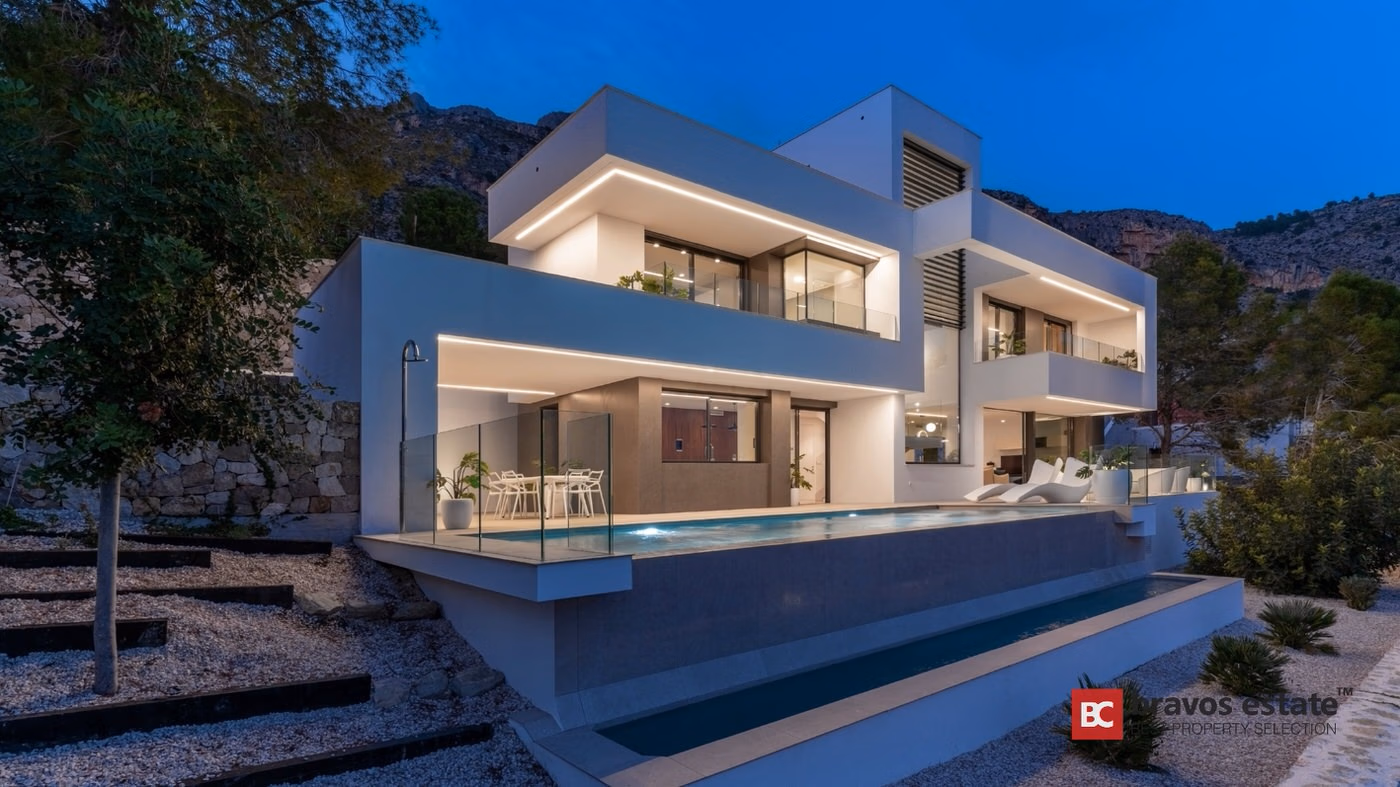 Двухэтажная вилла с видом на море в Altea Hills - 2