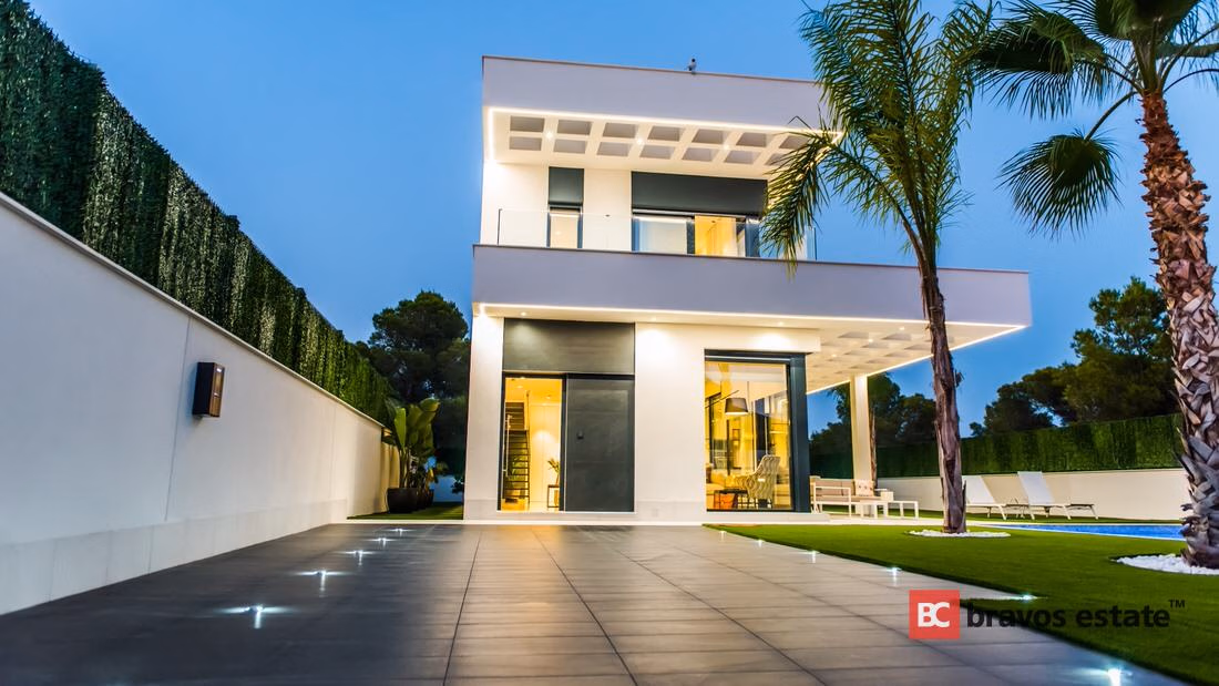 Просторная вилла, 3 спальни в Финестрате · 282 m² - 15