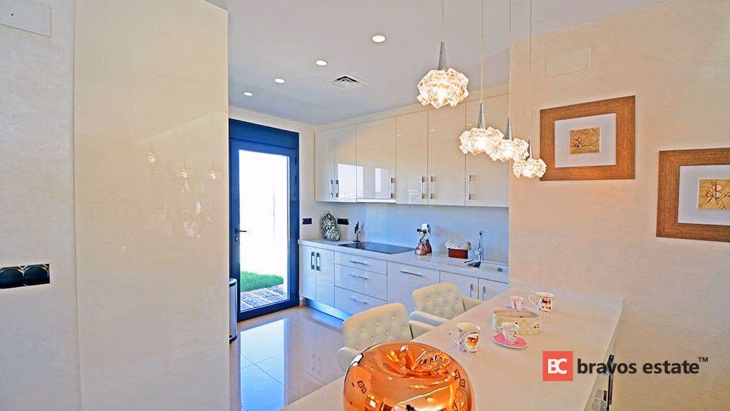 Вилла рядом с морем, 4 спальни в Кампоаморе · 157 m² - 11