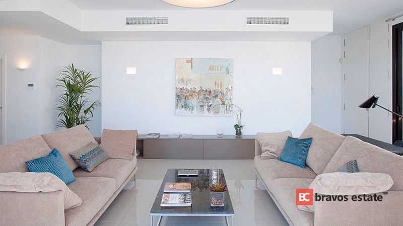 Новая вилла, 4 спальни в Сьюдад-Кесаде · 185 m² - 6
