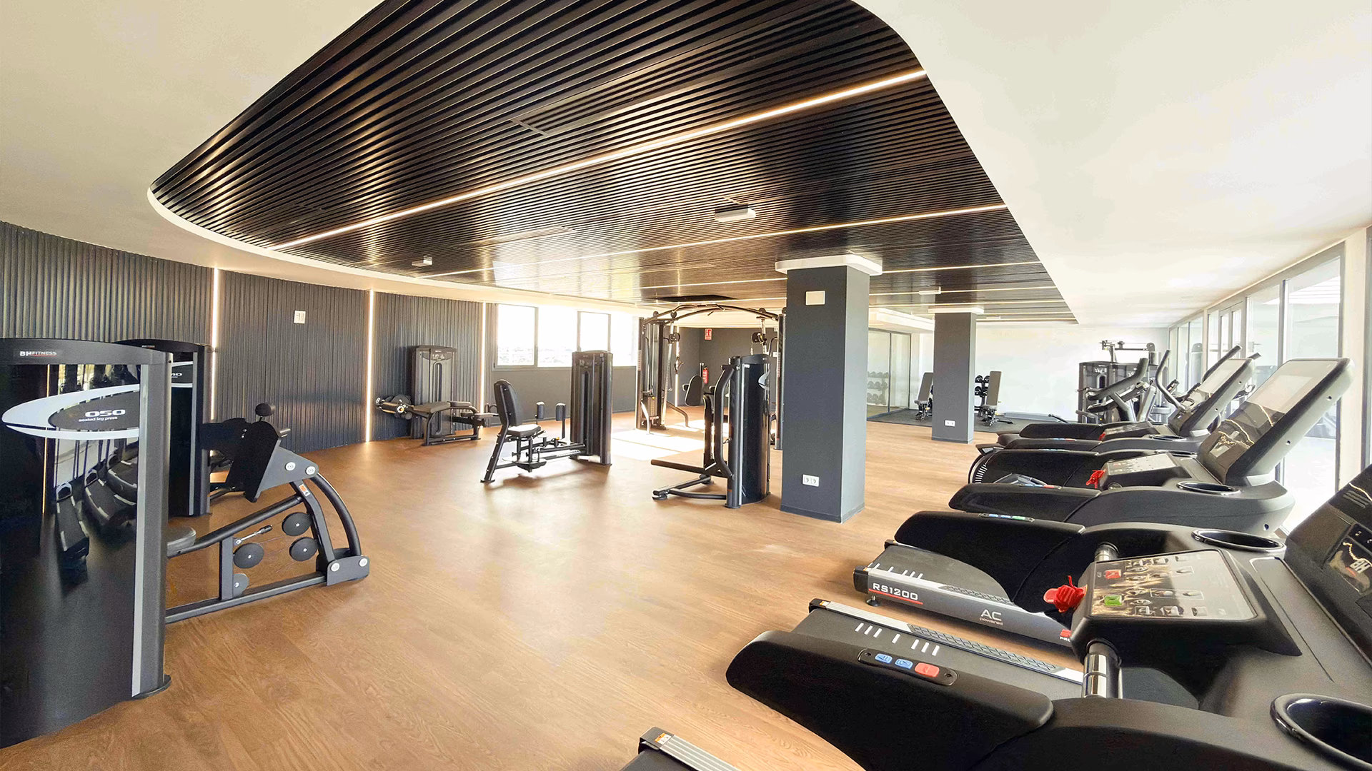 Спортзал в Sport & Wellness Club