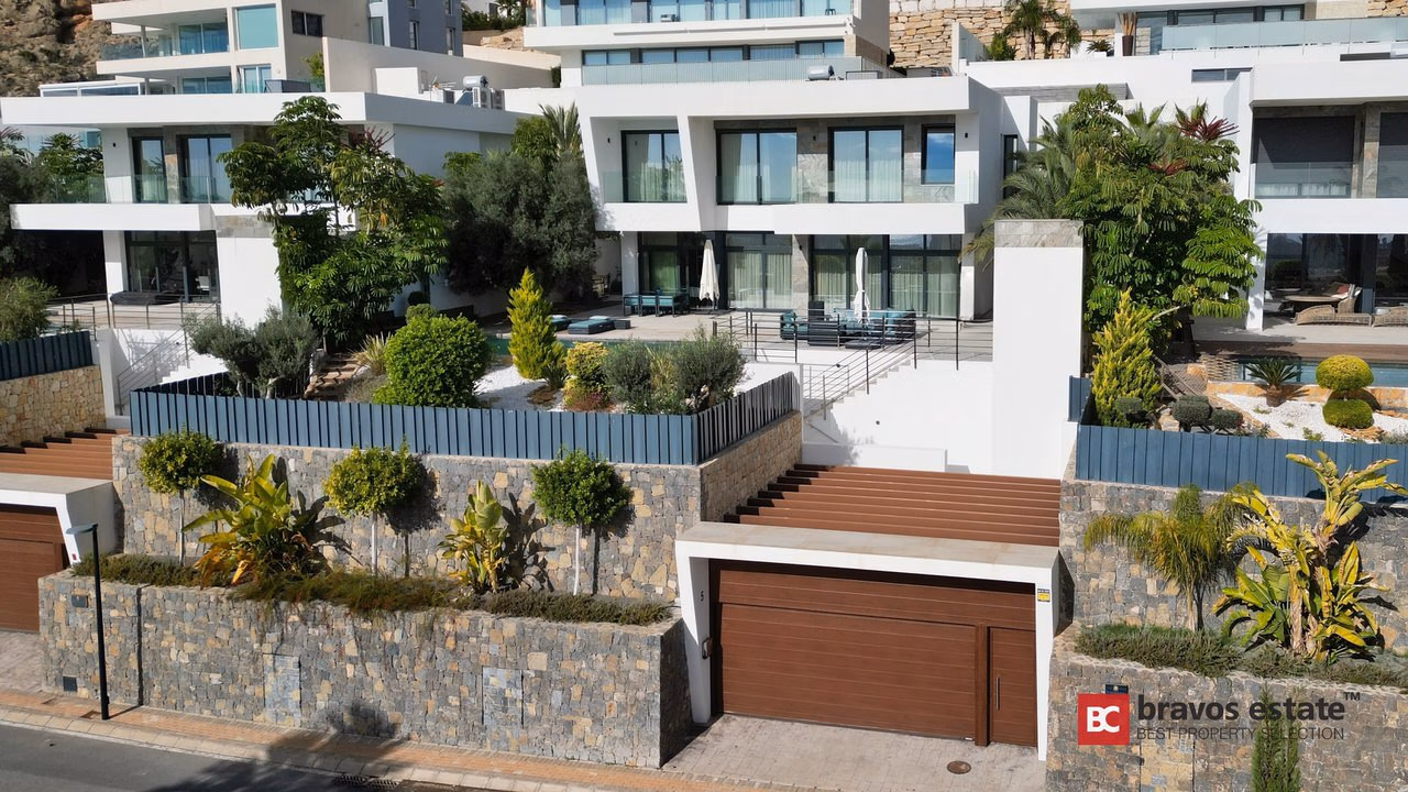 Вилла с 5 спальнями в Sierra Cortina, Финестрат, 450 м² - 40