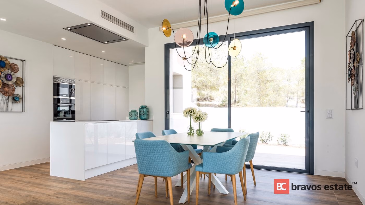 Новая вилла, 4 спальни в Лас-Колинас · 245 m² - 5
