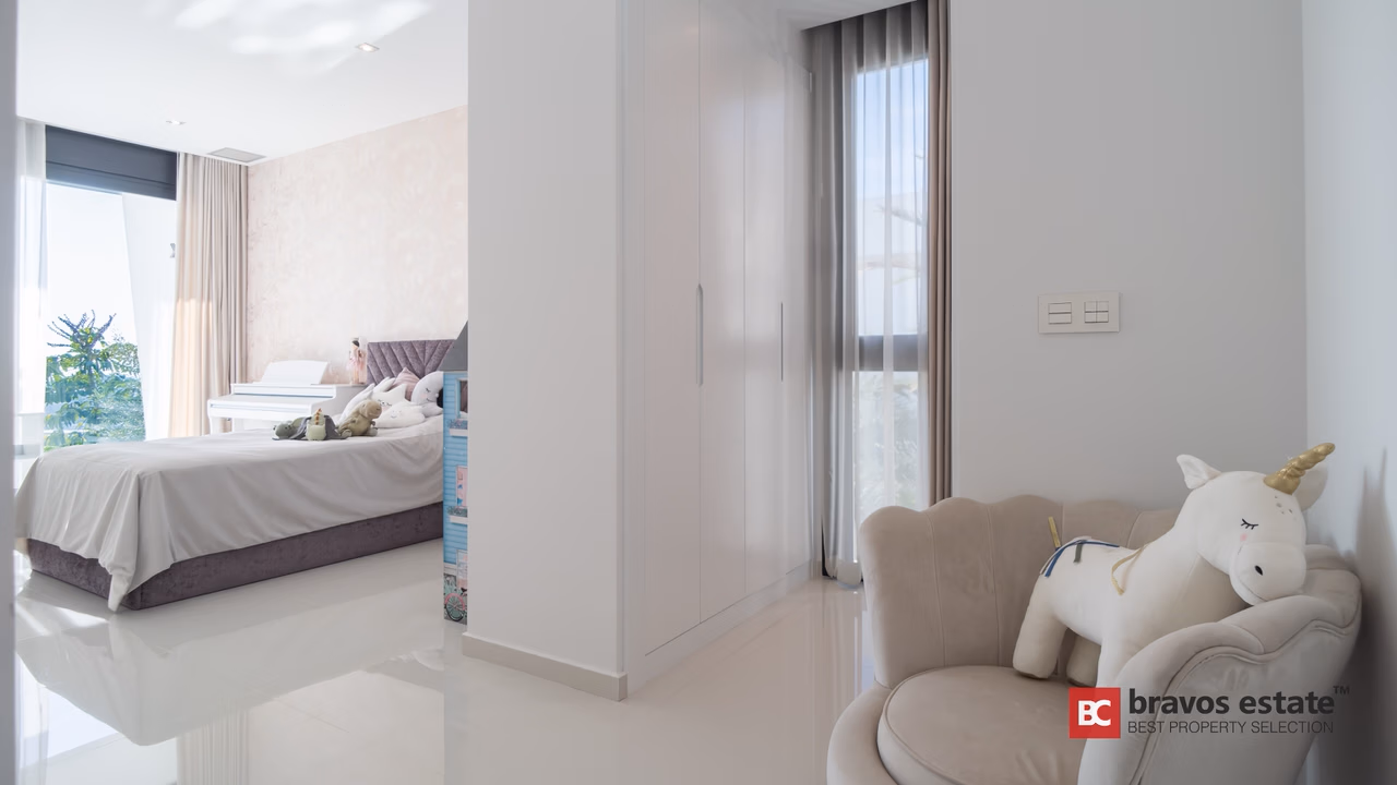 Вилла с 5 спальнями в Sierra Cortina, Финестрат, 450 м² - 20