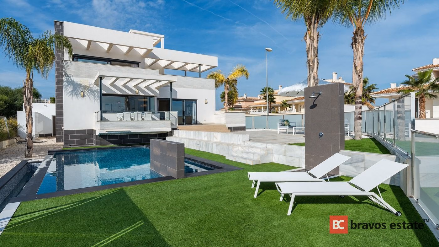 Просторная вилла, 5 спален в Сьюдад-Кесаде · 371 m² - 7
