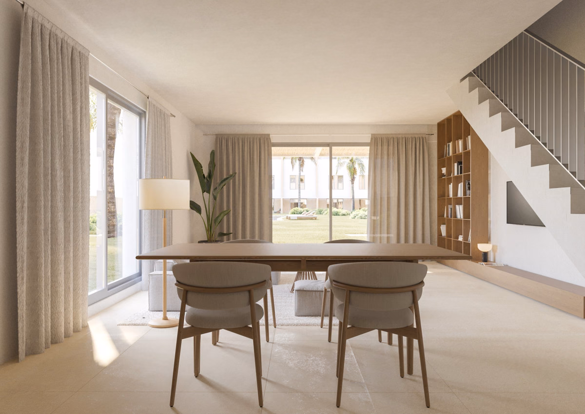 Столовая зона у лестницы в доме Residencial Vernissa