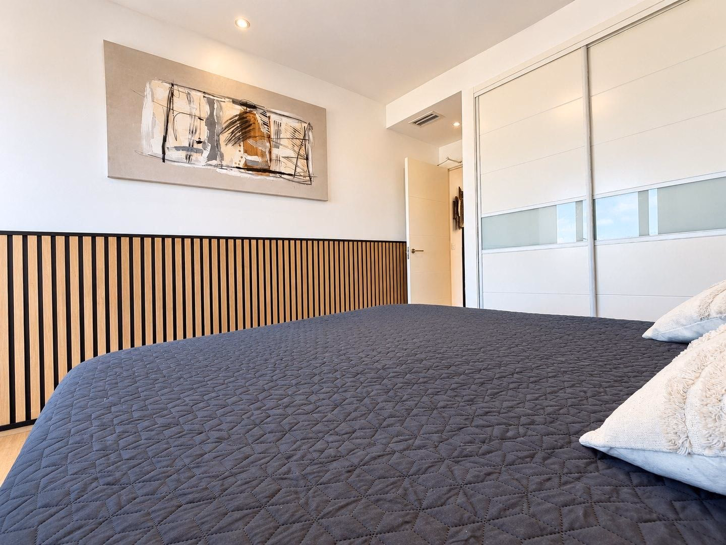 Sea Senses, Punta Prima — квартира с 2 спальнями на 7 этаже, первая линия моря - 19