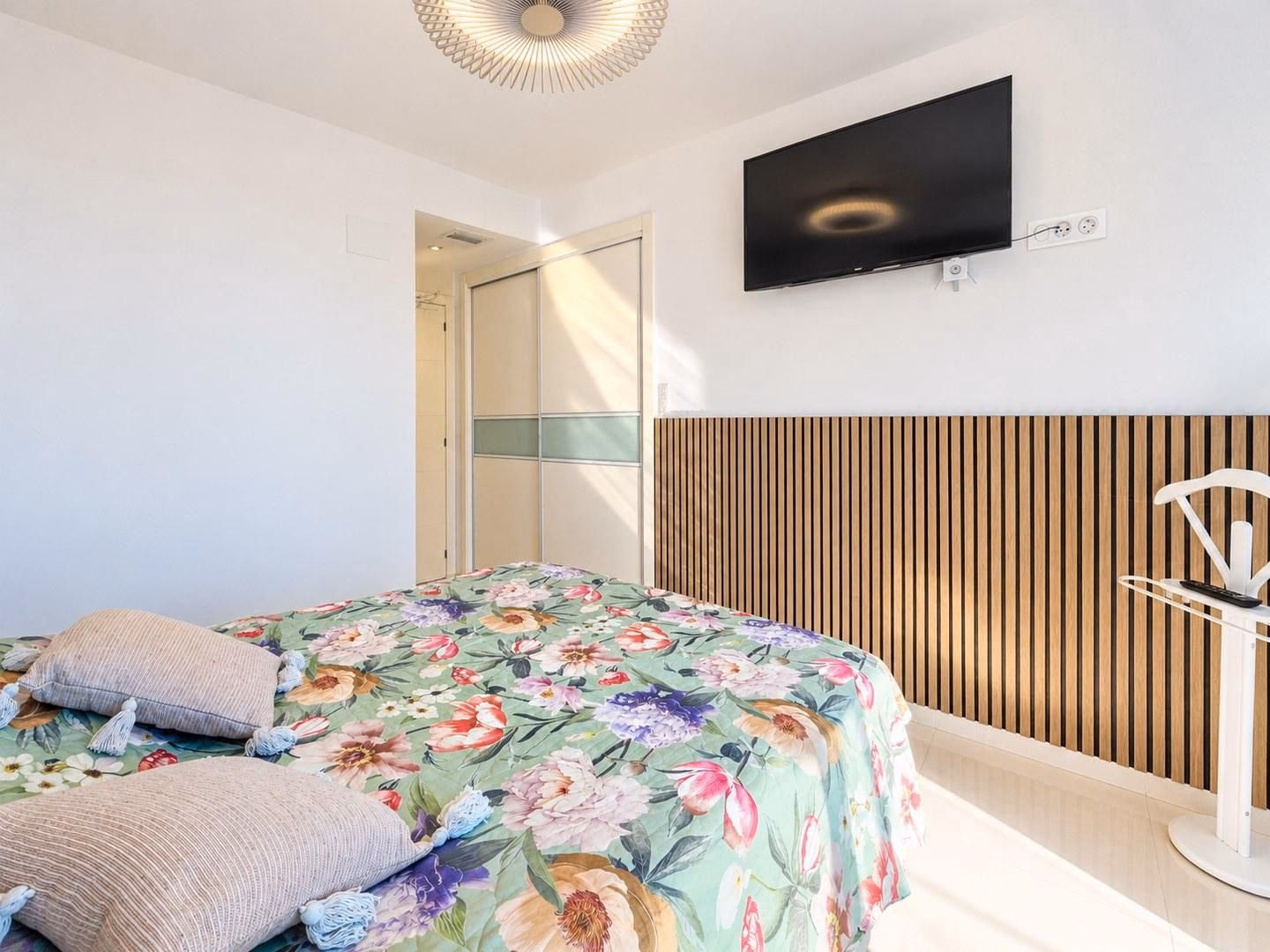 Sea Senses, Punta Prima — квартира с 2 спальнями на 7 этаже, первая линия моря - 23