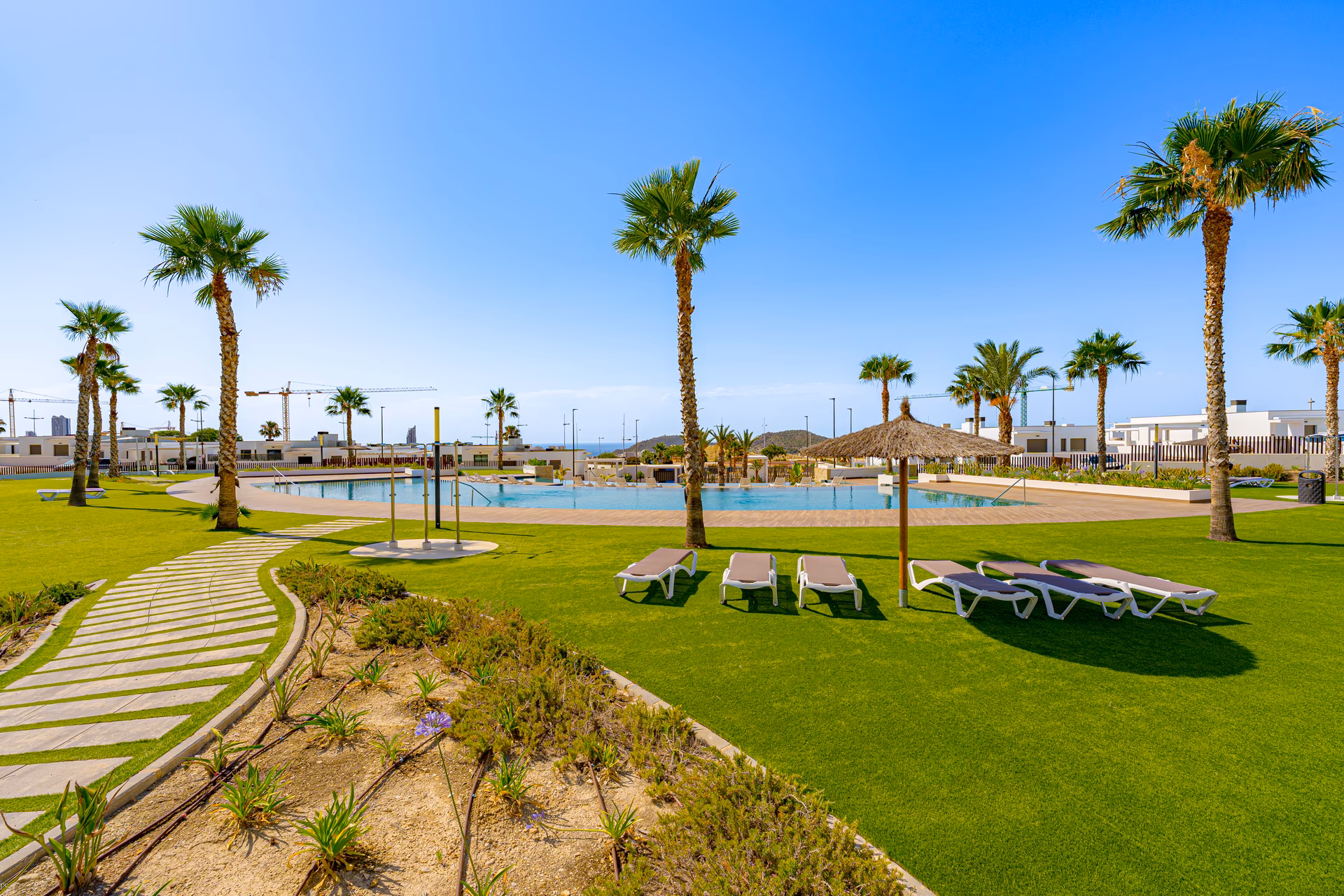 Угловая квартира с террасой и садом 106 m² — Seascape Resort, Finestrat - 36