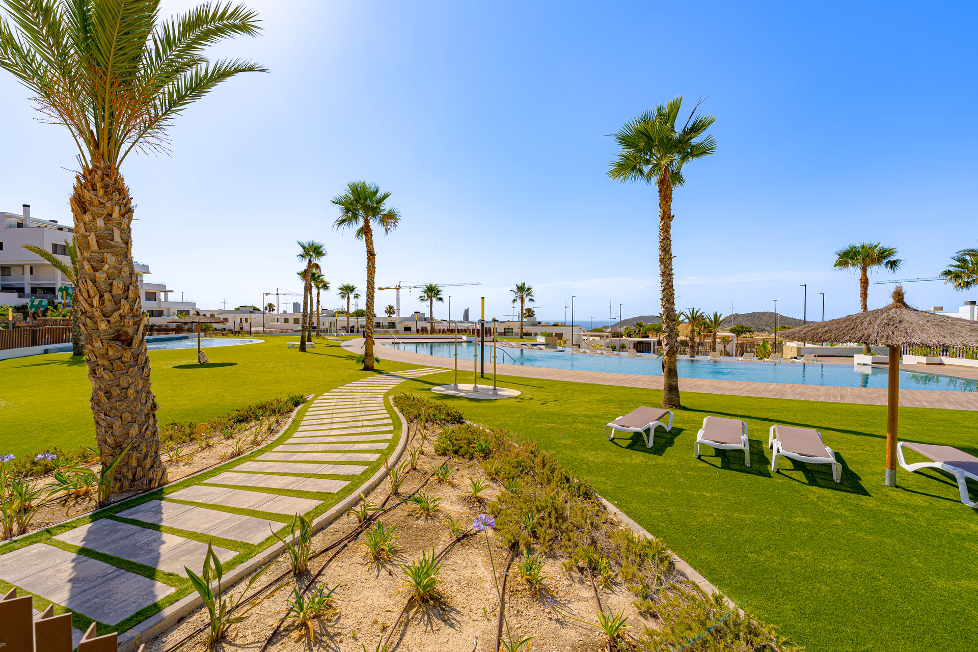 Угловая квартира с террасой и садом 106 m² — Seascape Resort, Finestrat - 37