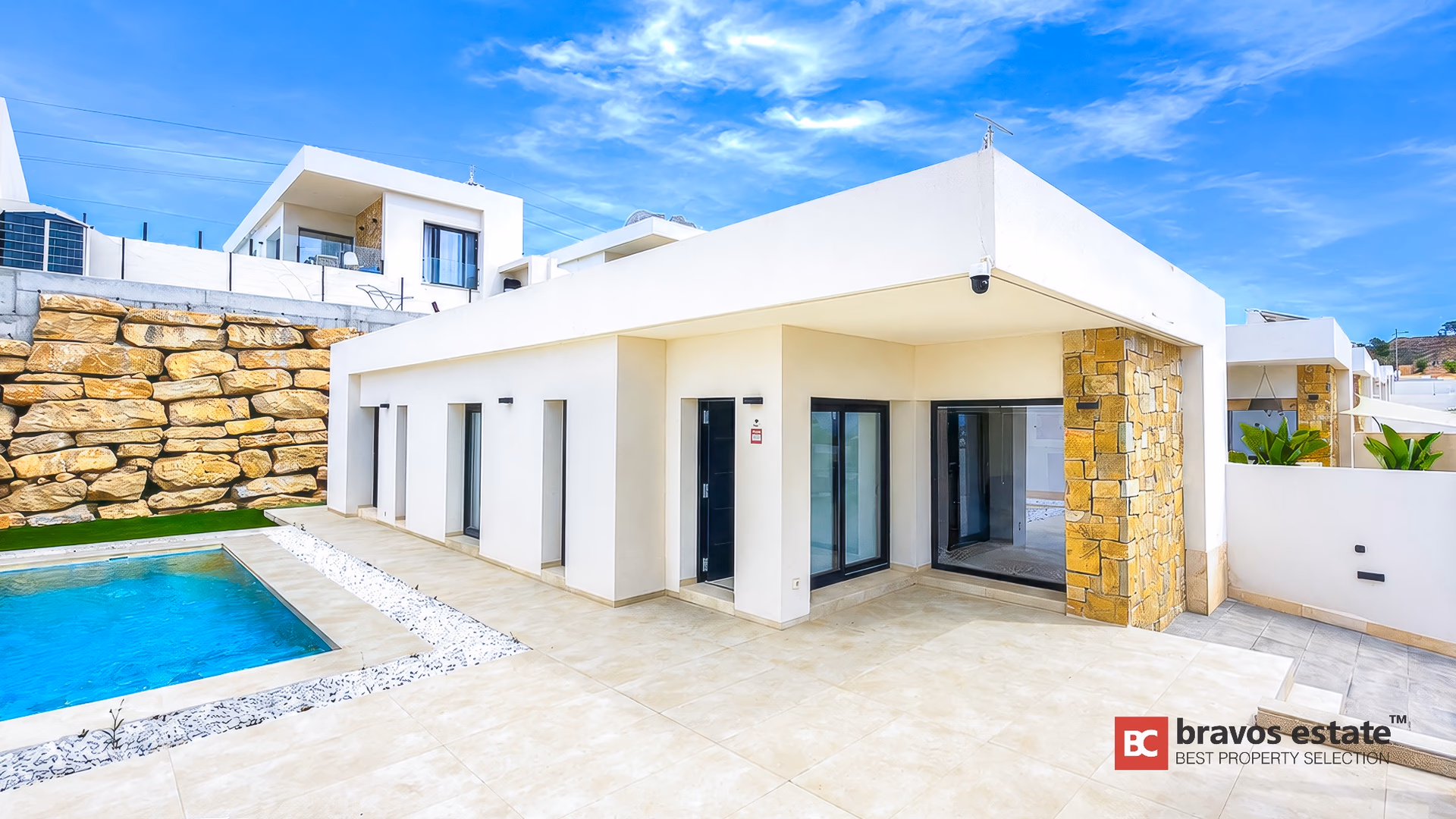 Single-Level Villa with Sea Views in Finestrat 1