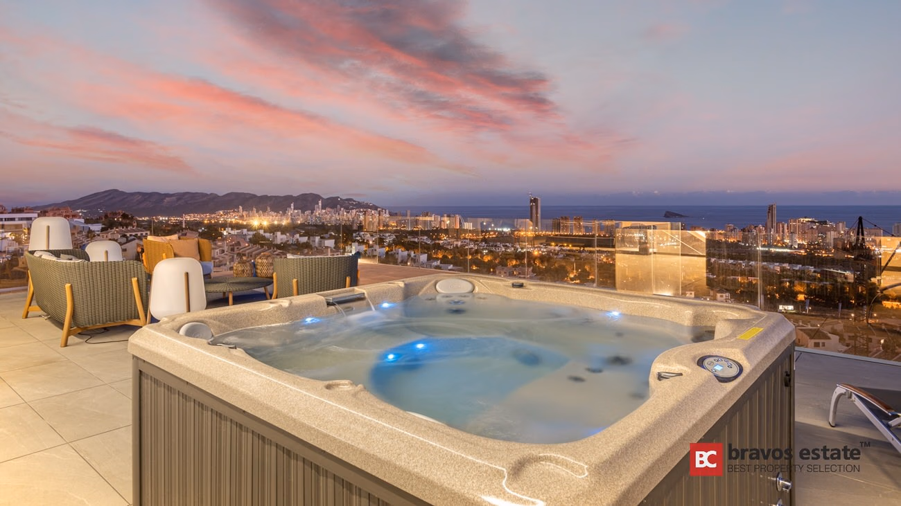 Вилла с 5 спальнями в Sierra Cortina, Финестрат, 650 м² - 13