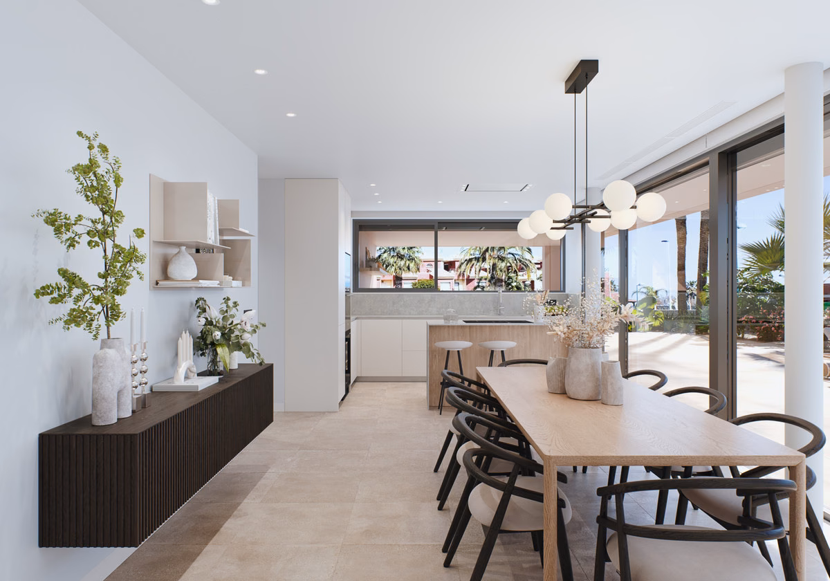 Столовая с длинным столом у остекления террасы, Villa Gladiolo