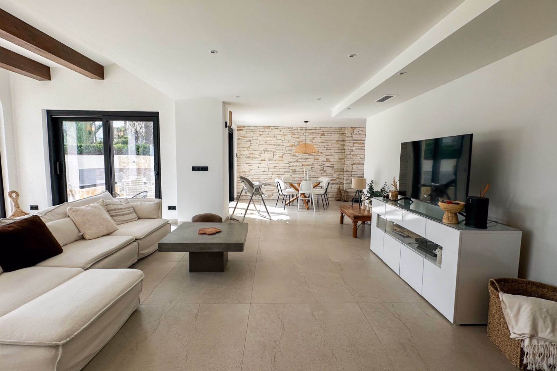Villamartín — отдельная вилла с 3 спальнями после ремонта, участок 968 м² - 16