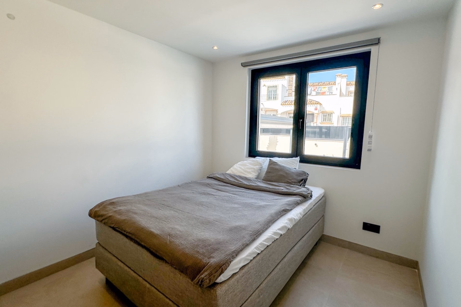 Villamartín — отдельная вилла с 3 спальнями после ремонта, участок 968 м² - 36