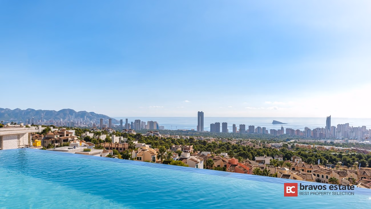 Вилла с 5 спальнями в Sierra Cortina, Финестрат, 650 м² - 4